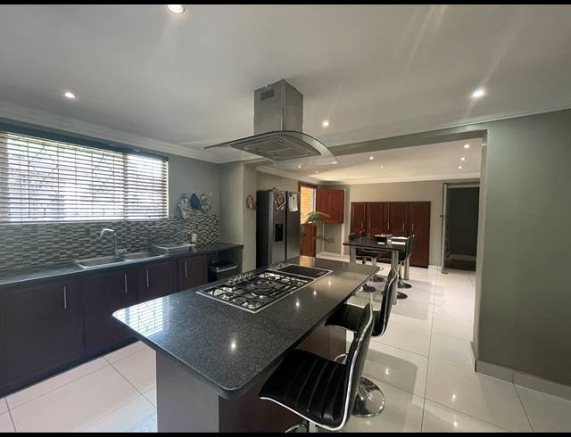 4 BEDROOM HOUSE FOR SALE IN WEBBER